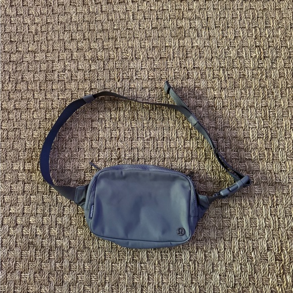 lululemon athletica Belt Bag in Gray - Picture 3 of 5